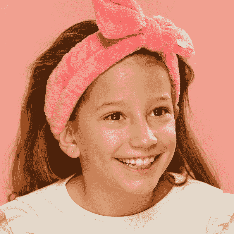 Diadema para niñas, para ayudarlas a incorporar el lavado de la cara en su rutina diaria, suave y elastica de tanaka cosmetics